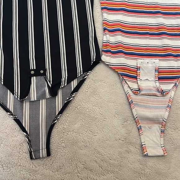 TWO striped bodysuits with snaps - Picture 2 of 5